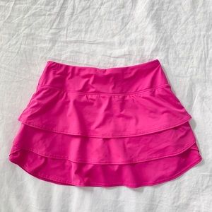 Athleta ruffled workout skirt
